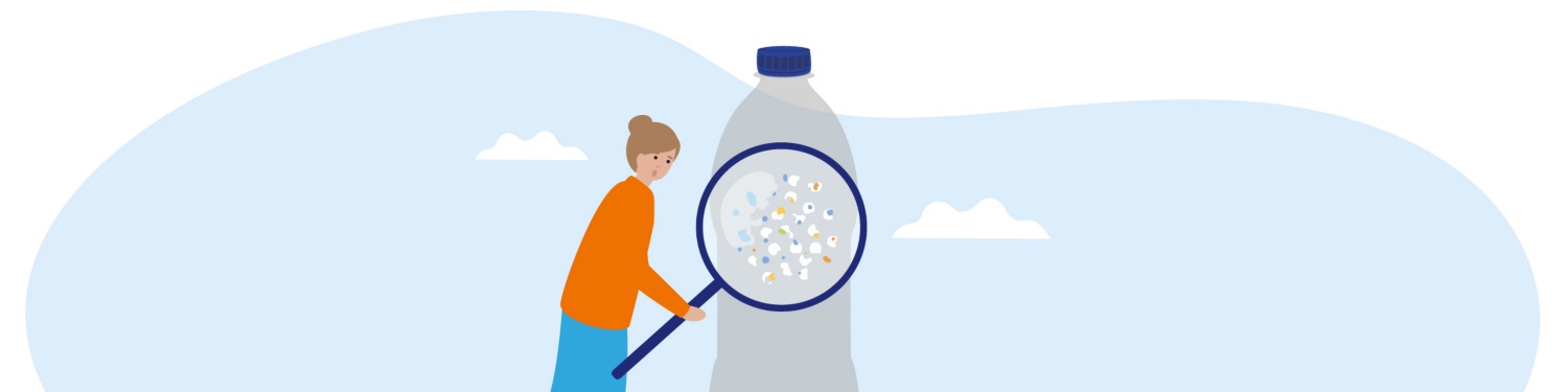 Grafik einer Person, die mit der Lupe eine Trinkflasche auf Mikroplastik untersucht.