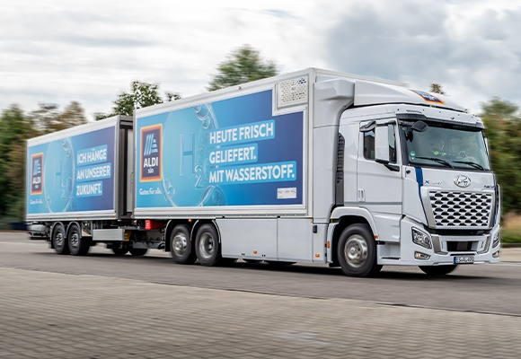 Grüne Logistik: ALDI SÜD bringt Wasserstoff-Lkw auf die Straße