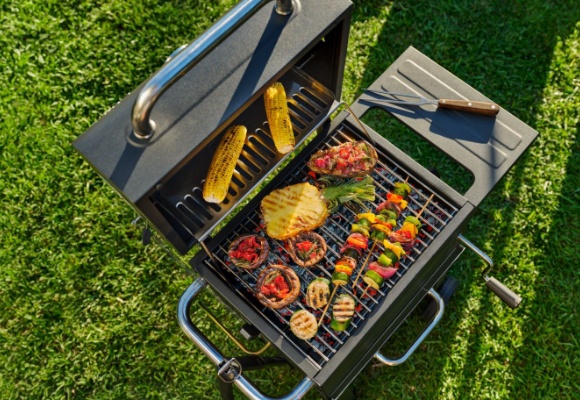 Endlich wieder grillen: ALDI SÜD startet mit attraktiven Angeboten in die Grillsaison