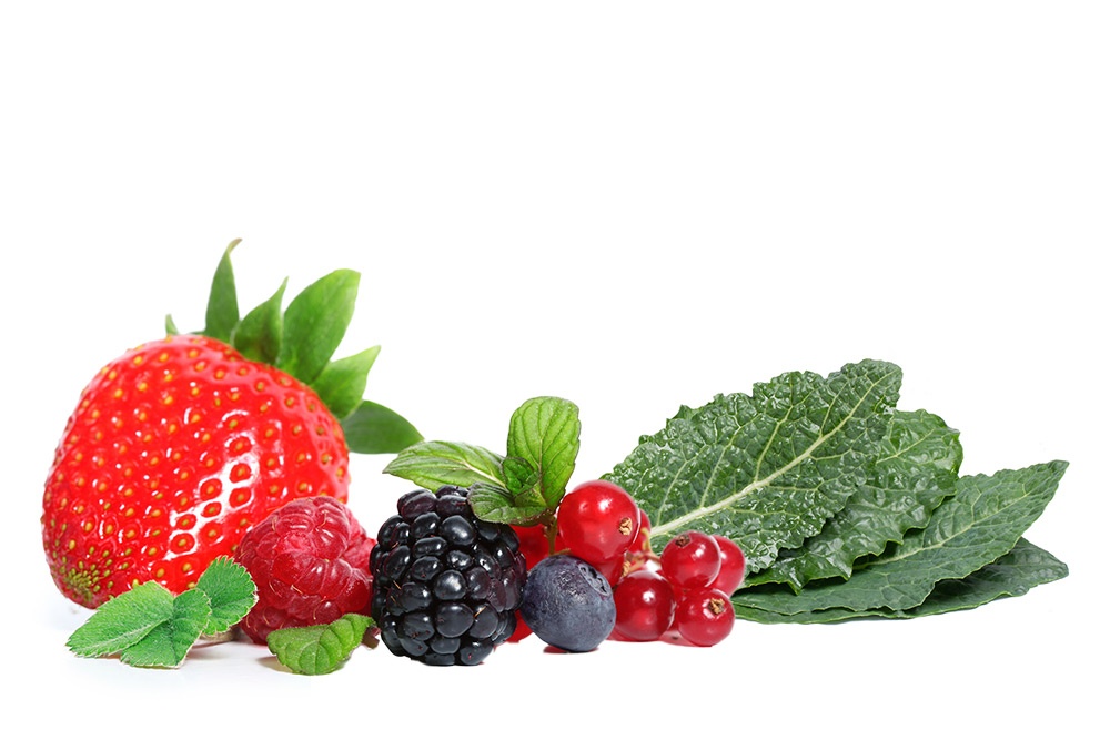 Frutti di bosco e verdura a foglia verde