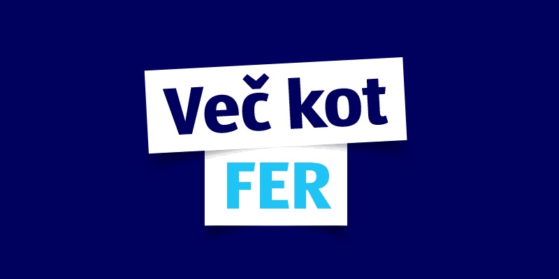 Napis Več kot fer na modri podlagi