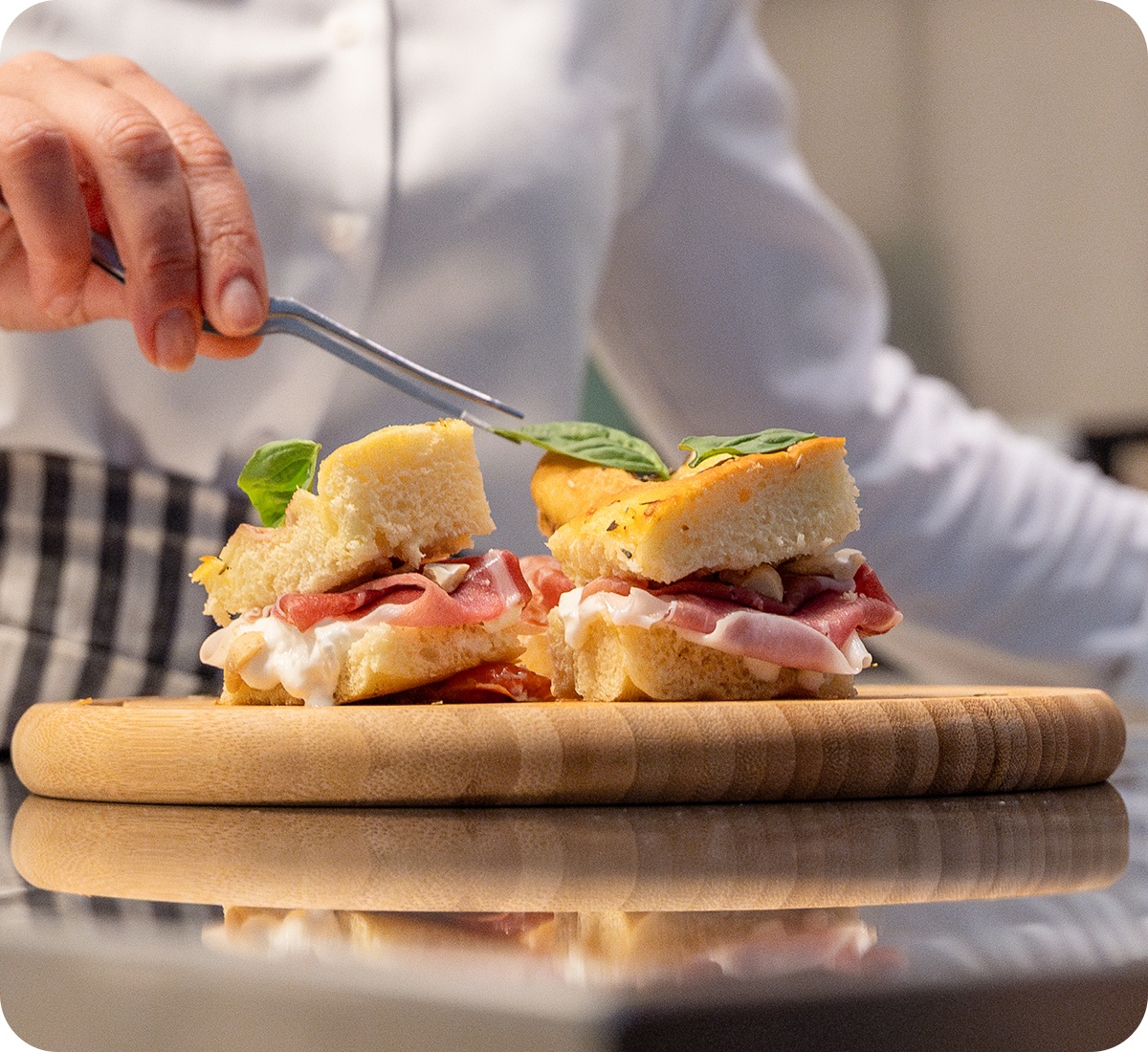 Quadrotti di focaccia pugliese