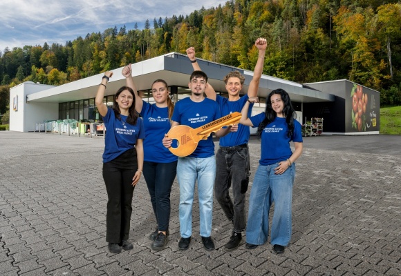 ALDI SUISSE: Lernende leiten für zwei Wochen die Filiale im Glattzentrum