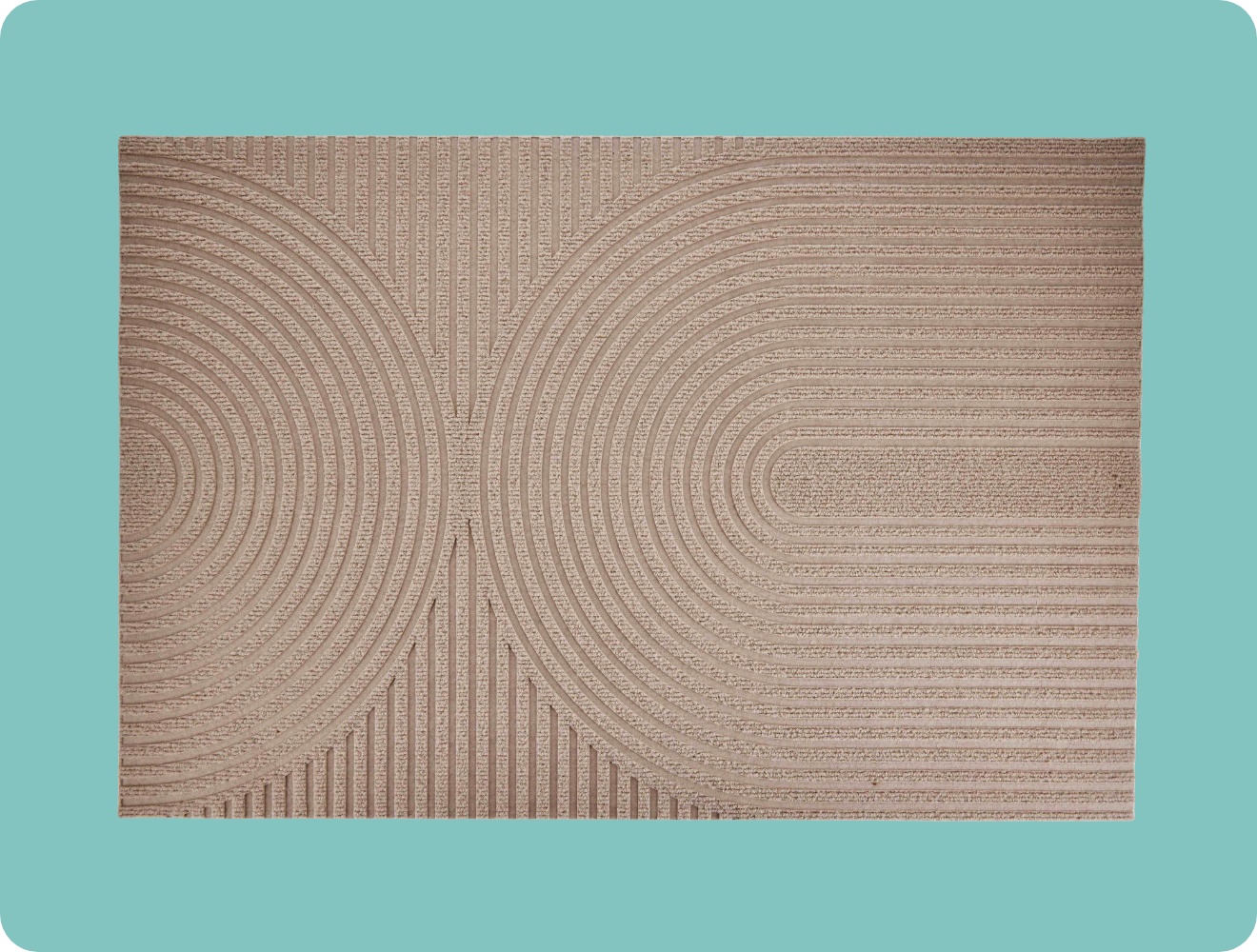 Beiger Teppich mit kreisförmigen Mustern auf blauem Hintergrund.