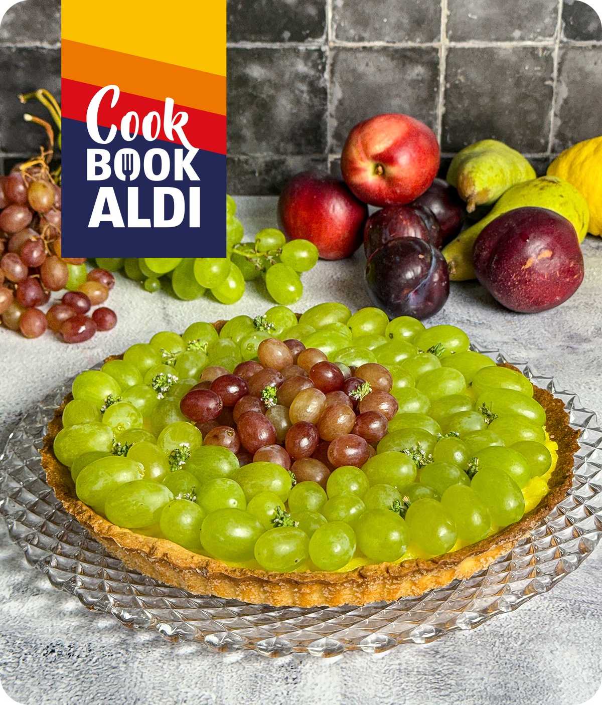 Crostata con uva e crema allo yogurt