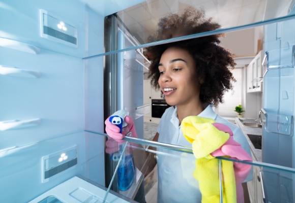 Kühlschrank reinigen