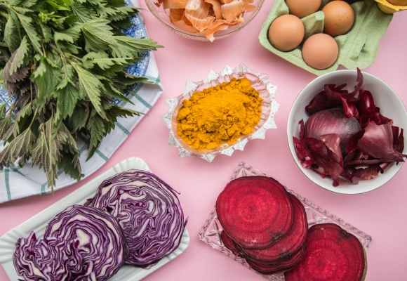 Eier natürlich färben