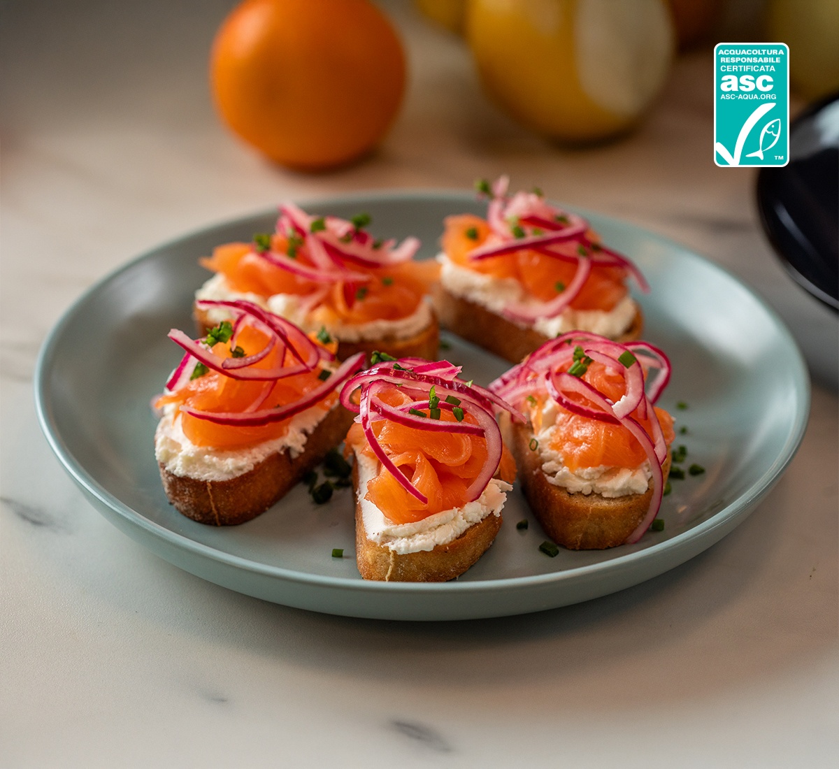 Crostini di salmone