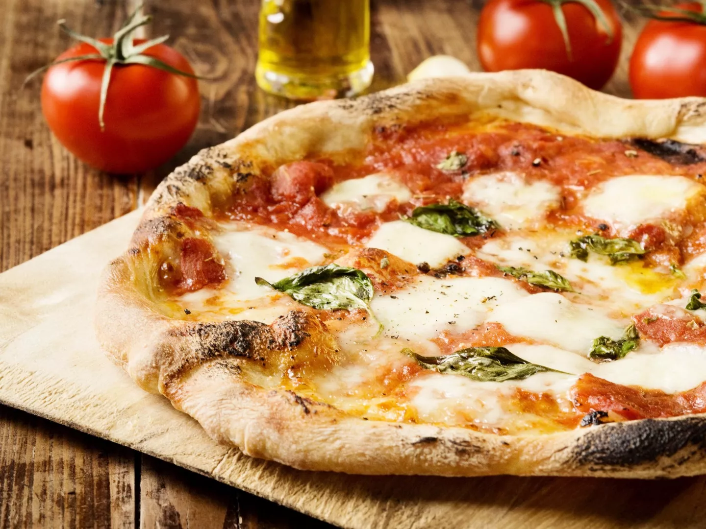 Pizza casera preparada al estilo napolitano tradicional | ALDI Supermercados