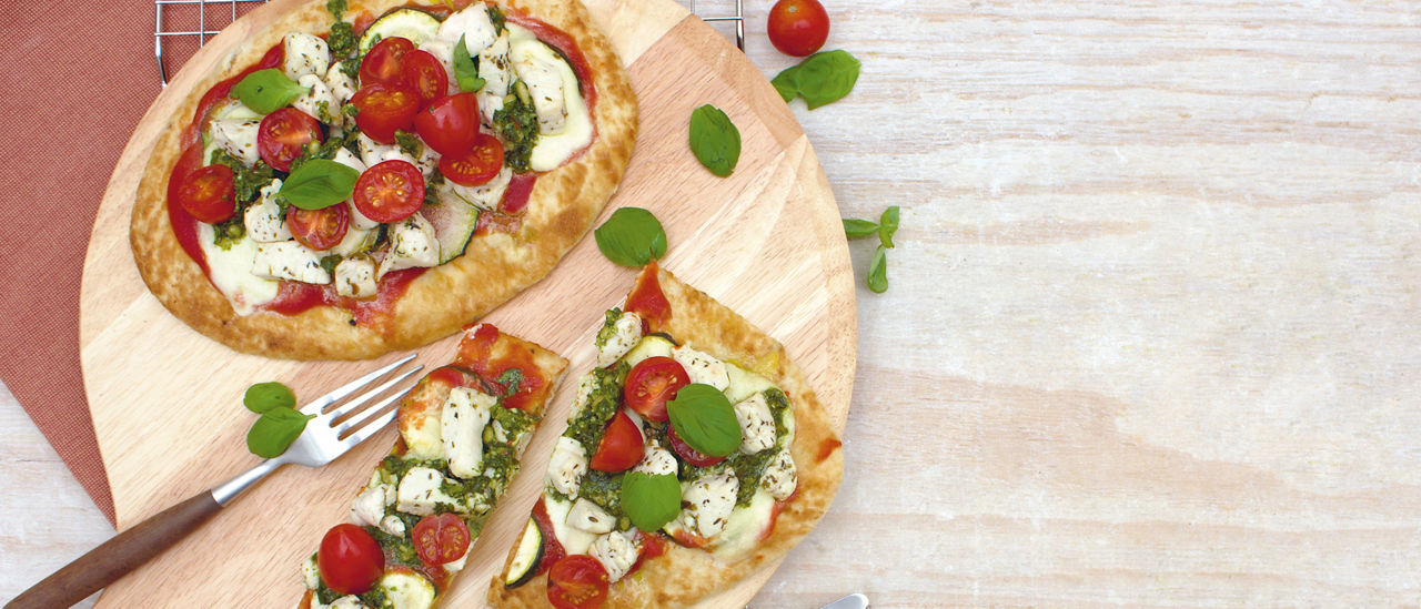 Naanbrood met kip en pesto bij ALDI