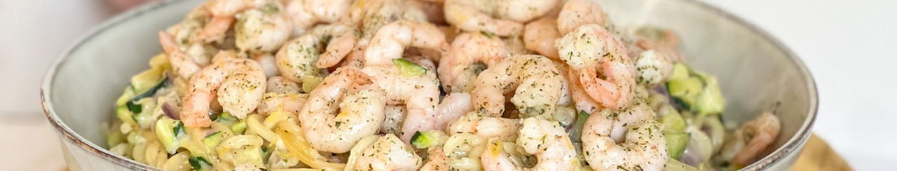 Roerbak garnalen knoflook met citroen spaghettisaus 