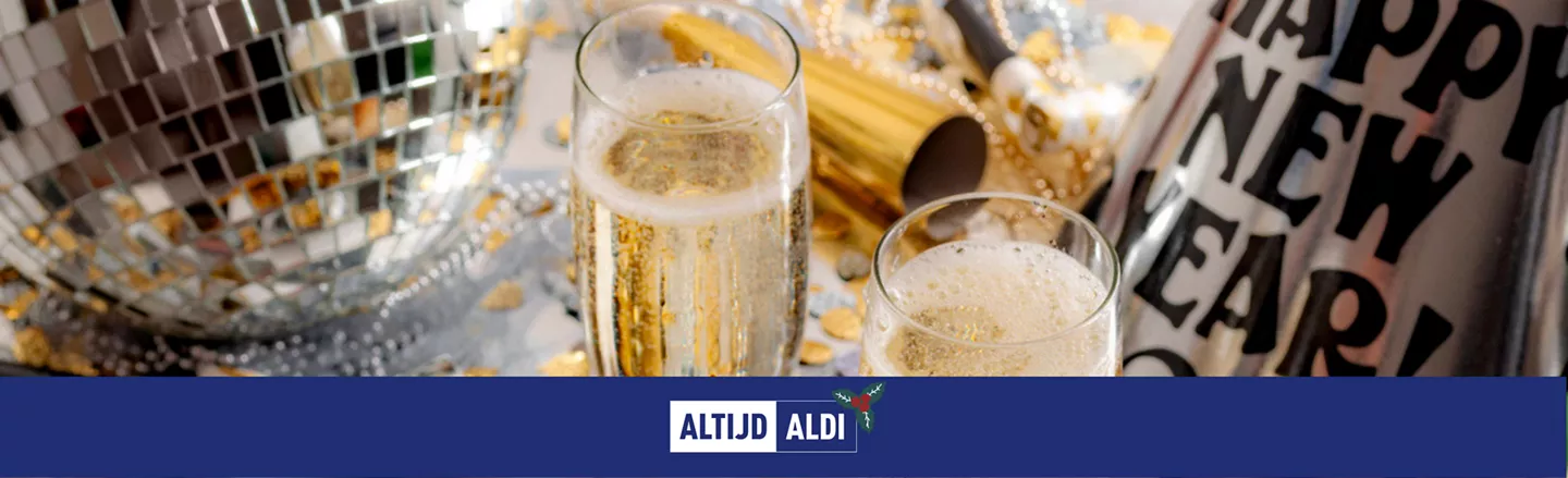 De uitnodigingen voor een knallend oud en nieuw feestje maak je dit jaar zelf met deze sprankelende tips.