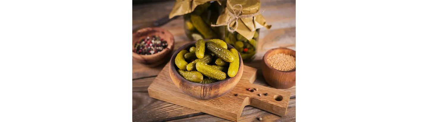 Pepinillos en vinagre caseros