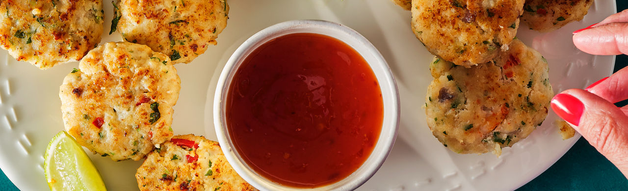 Thaise viskoekjes met kabeljauw, garnalen en koriander