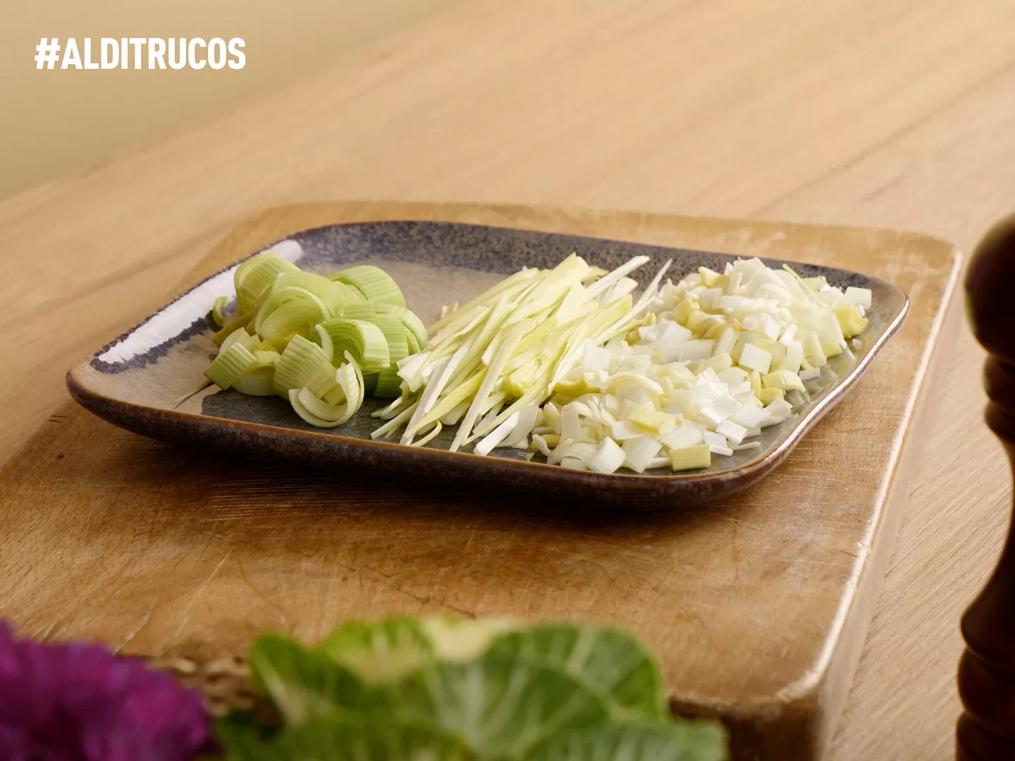 Truco cortar puerro bandeja cerámica tabla madera