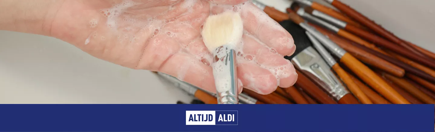 make up kwasten schoonmaken