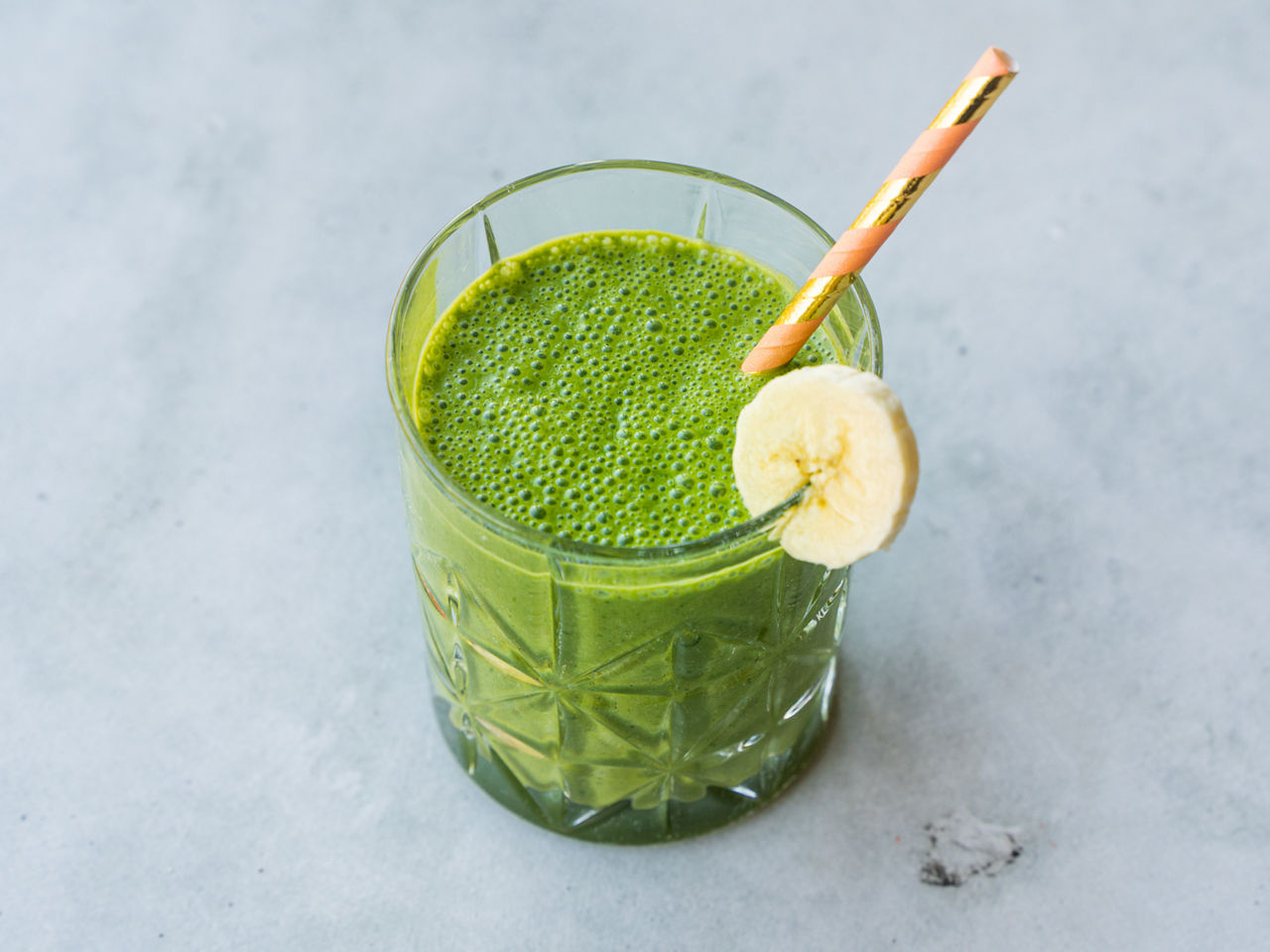 Knalgroene smoothie met banaan, spinazie en yoghurt bij ALDI