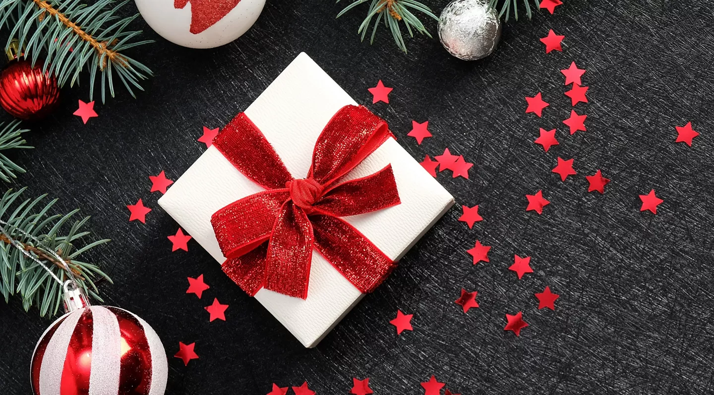 Kerstcadeaus onder de boom bij ALDI