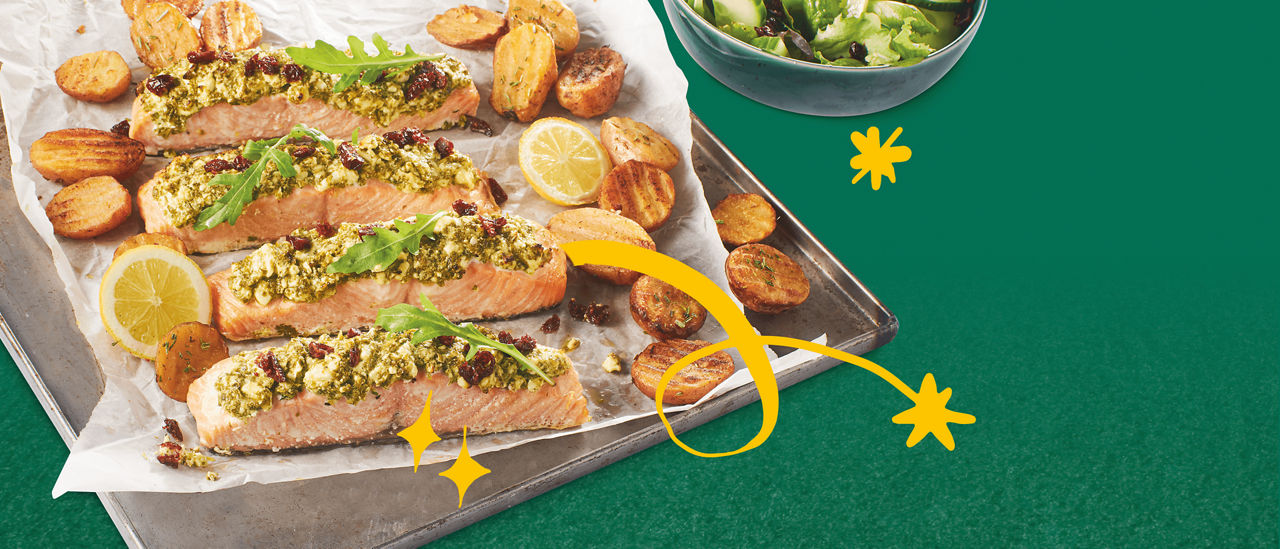 Zalm met rucola-fetakorst en gedroogde cranberry’s, roodschil aardappeltjes met rozemarijn-knoflook en frisse salade bij ALDI