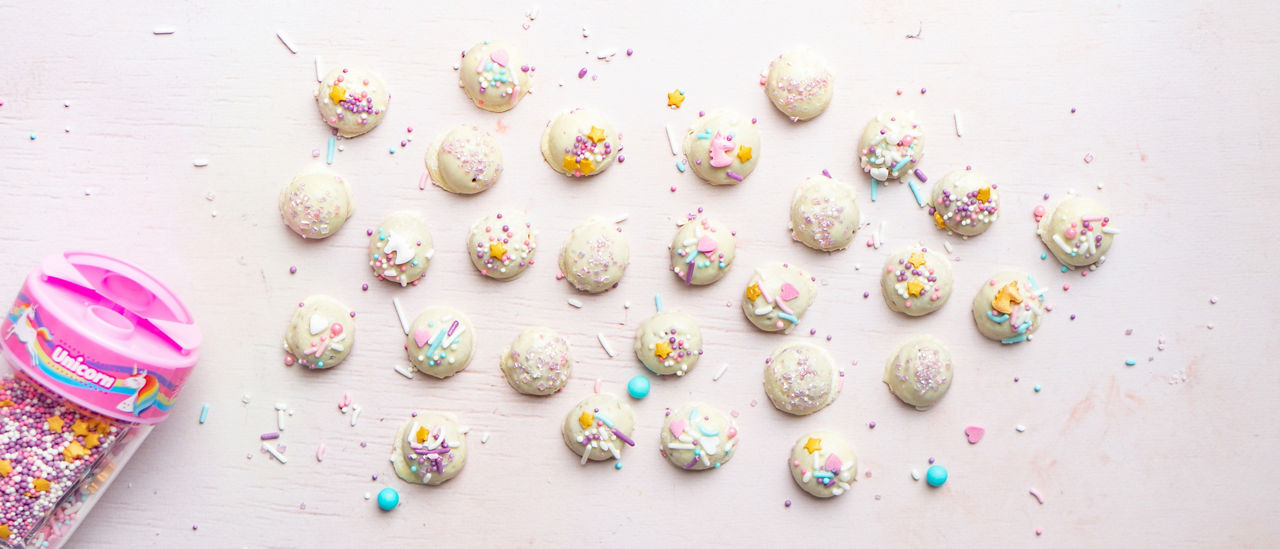 Zelf chocolade (unicorn) kruidnoten maken met witte chocolade bij ALDI