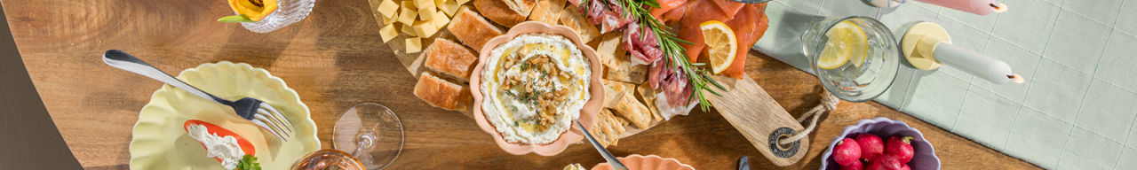 Whipped feta met walnoten, honing en oregano ALDI Supermarkten
