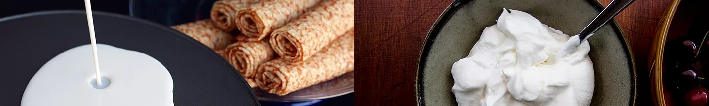 Links wird Sahne auf einen Teller gegossen, daneben aufgerollte Pfannkuchen, daneben eine Schüssel mit Joghurt. 