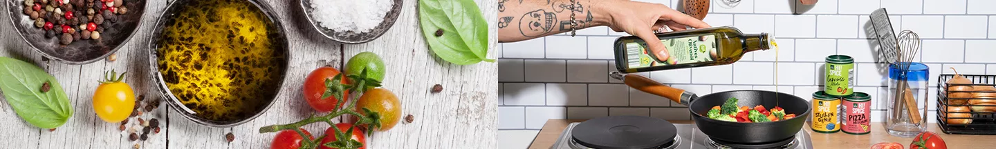Links verschiedene Gewürze in Schälchen, rechts gibt eine Person Olivenöl in eine Gemüsepfanne. 