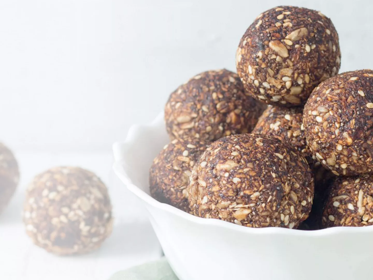 Kulki mocy z suszonymi śliwkami