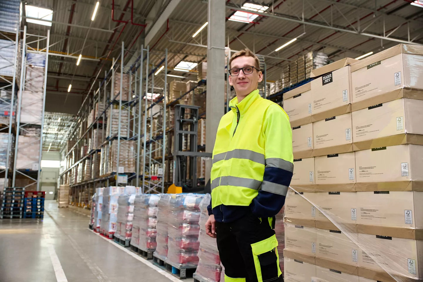Magazynier w ALDI mroźnia