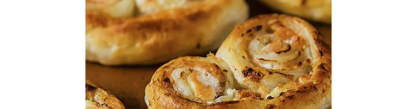 Bladerdeeghapjes vis tapas