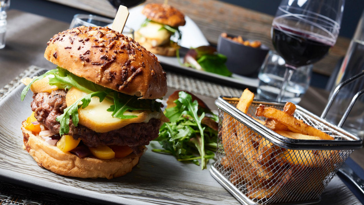 Burger maison et Côtes du Rhône Bio