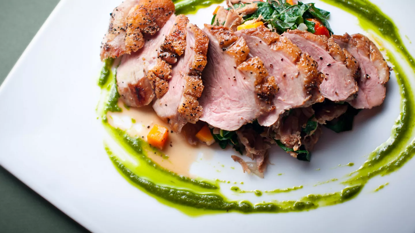 Côtes de Bourg et canard acidulé