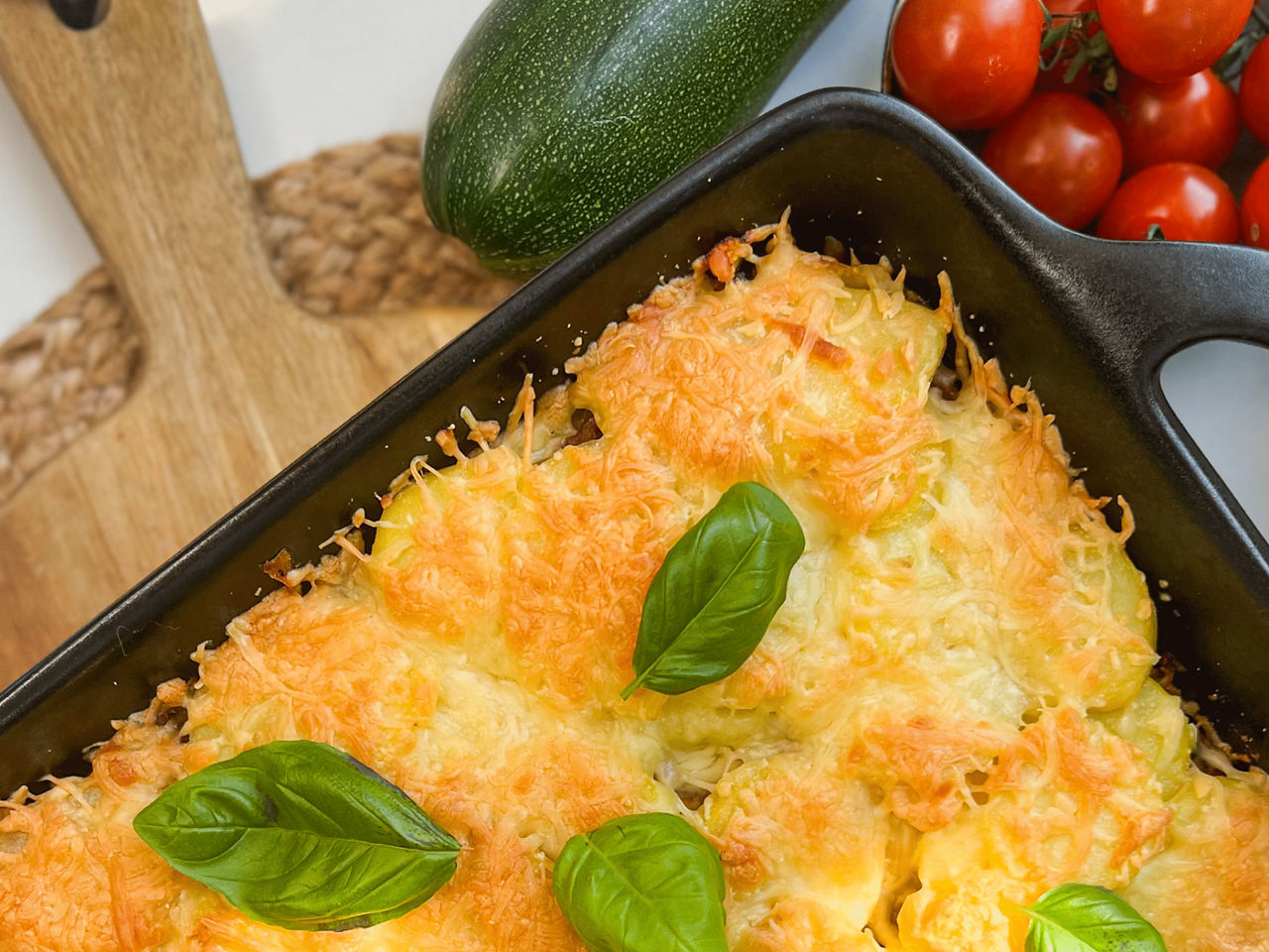 Ovenschotel met courgette en spicy gehakt