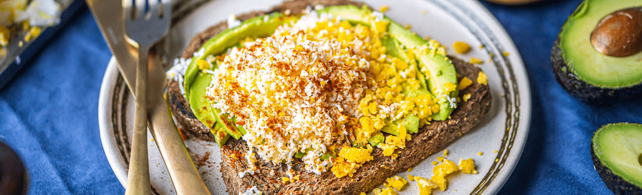 Volkoren avocado toast met ei