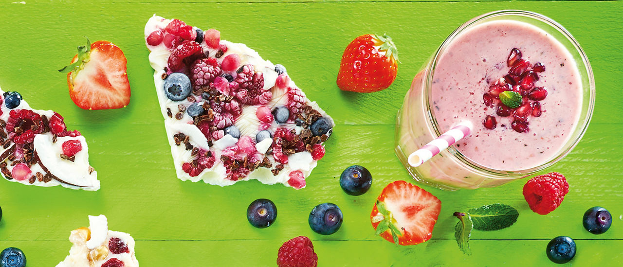 Granaatappel-yoghurtdrink met aardbeien en munt van ALDI