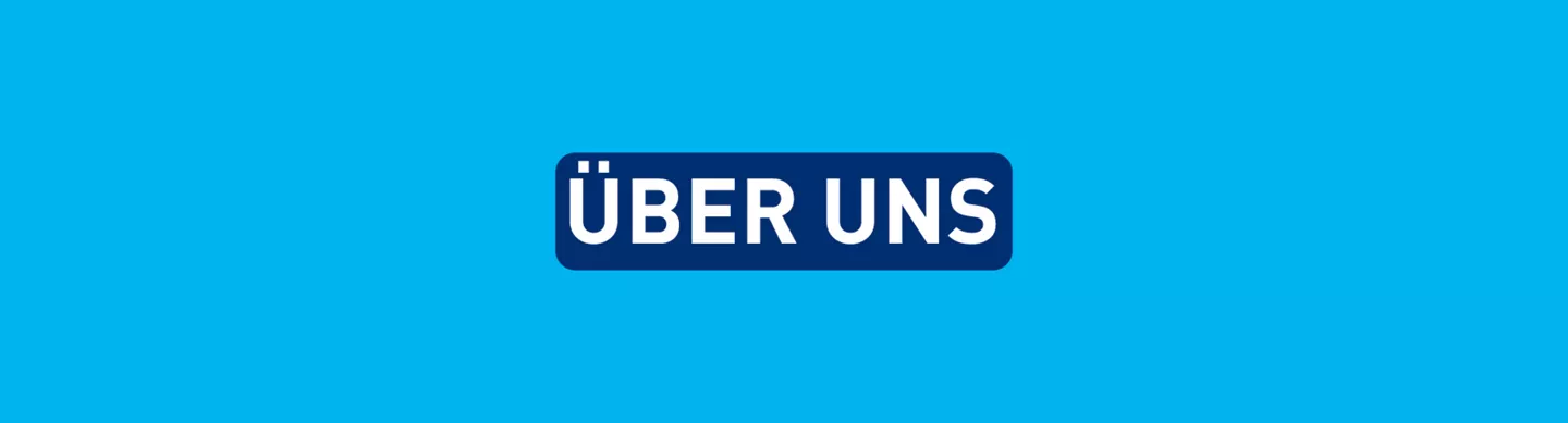 cyan Banner mit dunkelblauem Block mit dem Titel "Über uns"