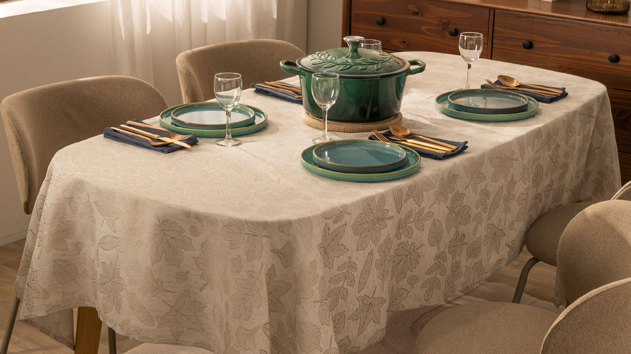  Jacquard-Tischdecke