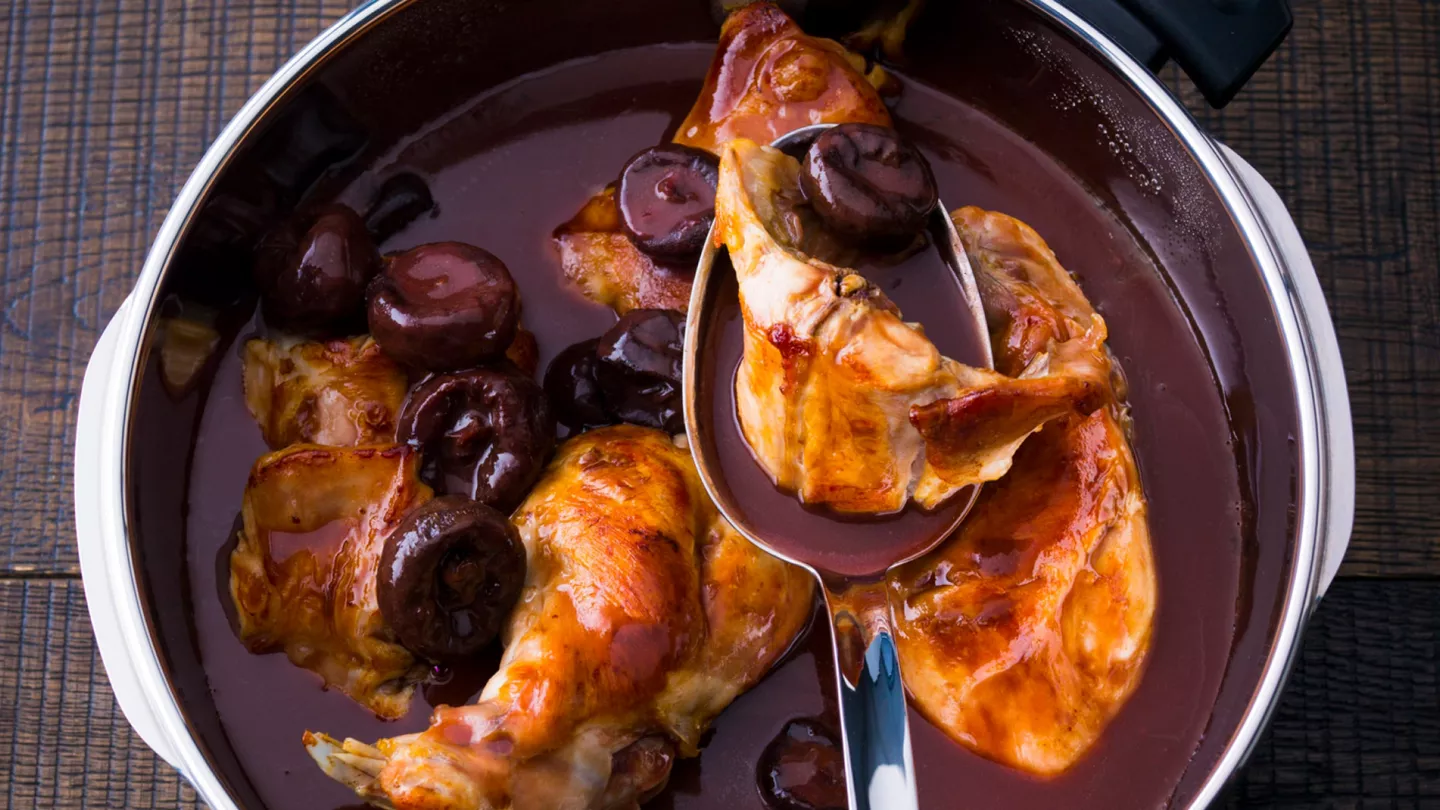 Lapin aux fruits et Saumur Champigny