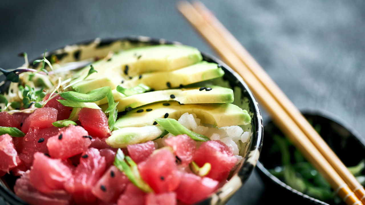 Poke Bowl et Gewurztraminer