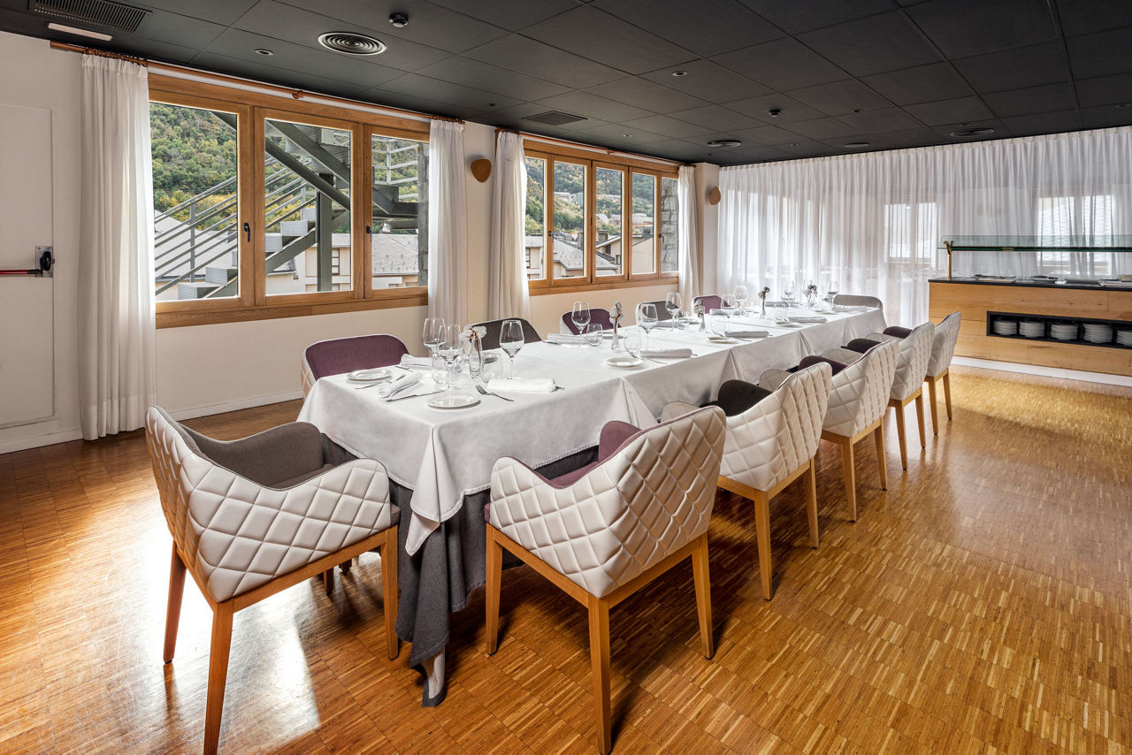 011_HotelIsard_Nov2019_DavidVilanovaPhotography.jpg