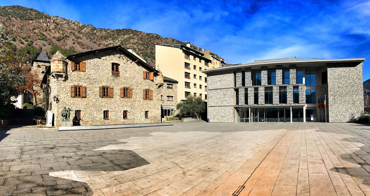 /content/dam/visitandorra/ca/assets/images/què-fer/cultura/cultural-itineraries/fitxa-itineraris-culturals/02. Casa de la Vall.jpeg