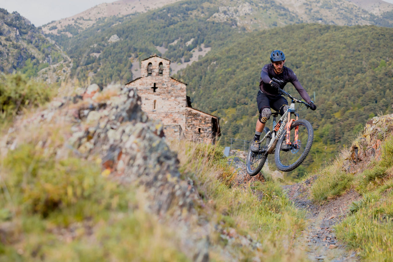 /content/dam/visitandorra/ca/assets/images/què-fer/natura/ciclisme/0306211939_BIKES Andorra (Qucut)__MG_8740-min.jpg