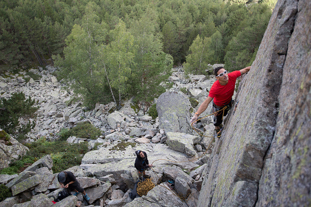 1000x667-zona-d-escalada-agulles-d-engolasters-4.jpg