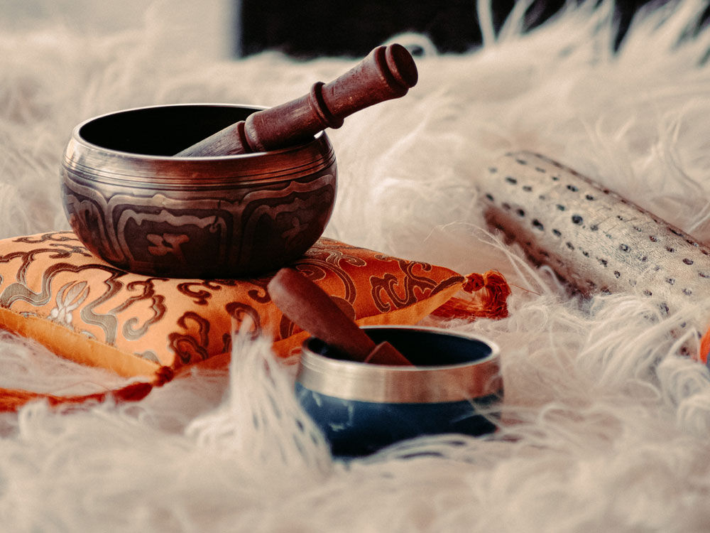 1000x750-singing-bowls-sport-wellness-mountain-spa.jpg