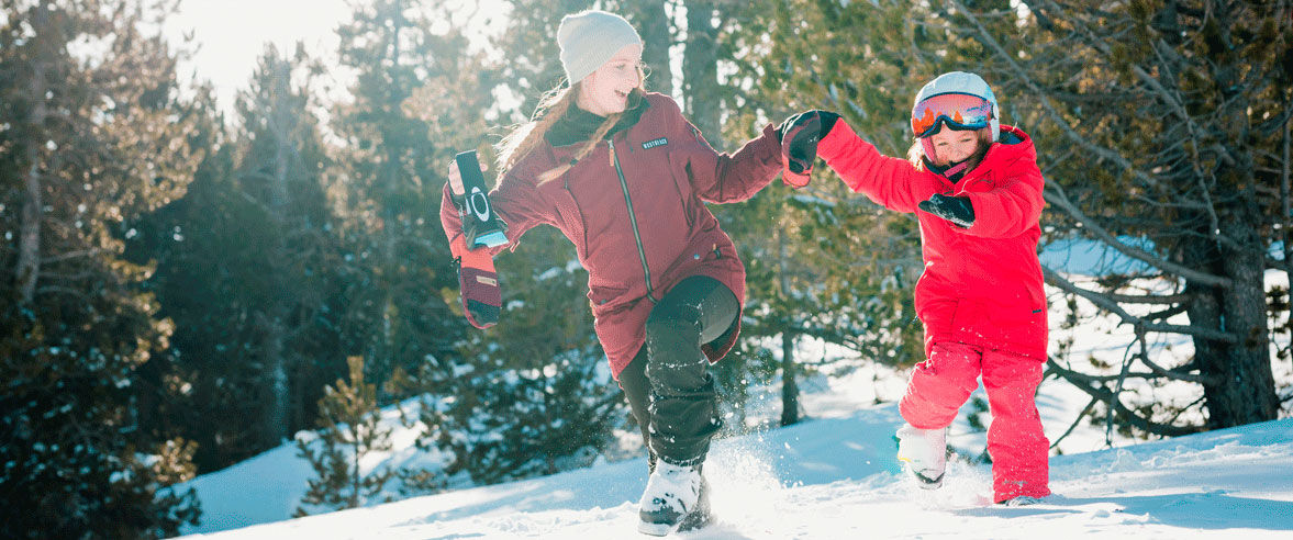 1177x492-esquiar-en-familia-vallnord-pa-arinsal2.jpg