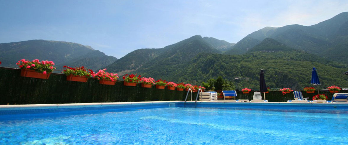 1177x492-hotelpyrenees-2.jpg