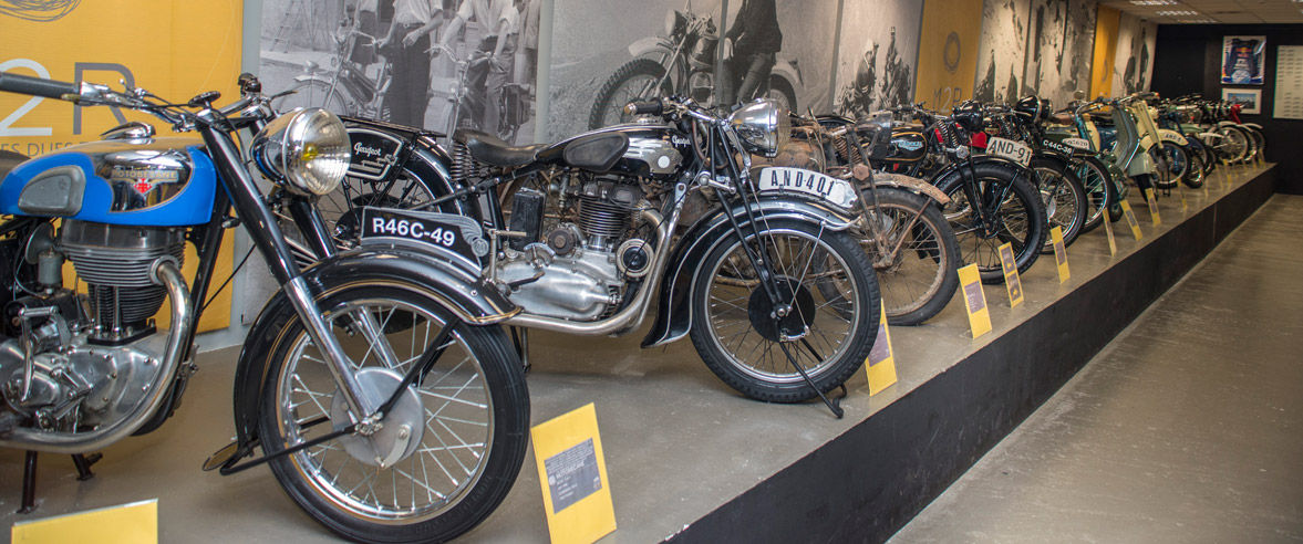 1177x492-museu-de-la-moto3.jpg