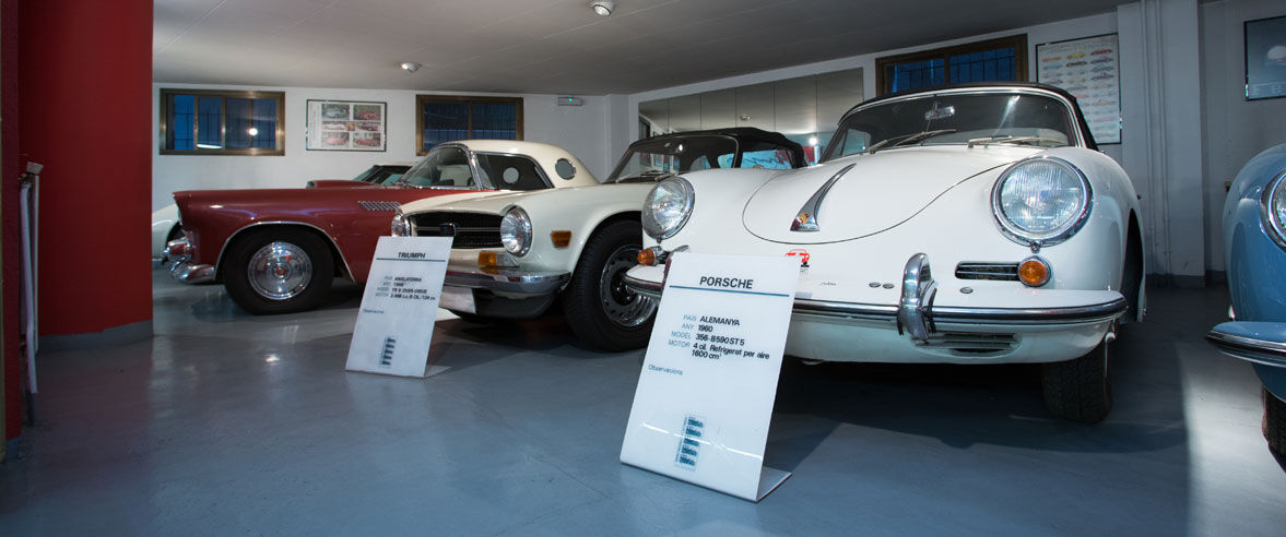 1177x492-museu-nacional-de-l-automobil3.jpg