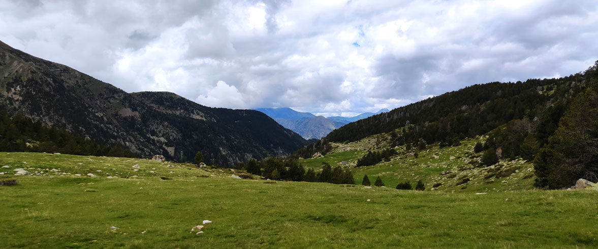 1177x492-ruta-de-senderisme-estany-de-la-nou1.jpg