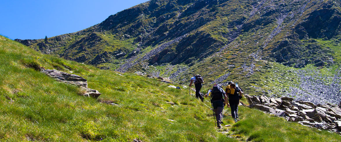 1177x492-ruta-de-senderisme-estanys-de-montmantell-i-pic-del-pla-de-l-estany1.jpg